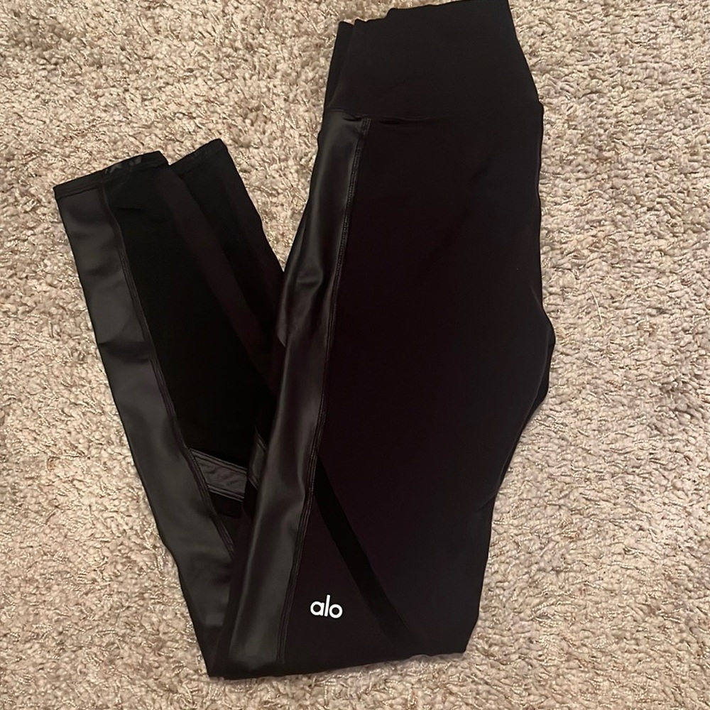 Alo Leggings